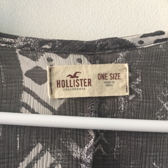 Hollister Flowy Tassel Sheer Kimono Top - Picture 6 of 7